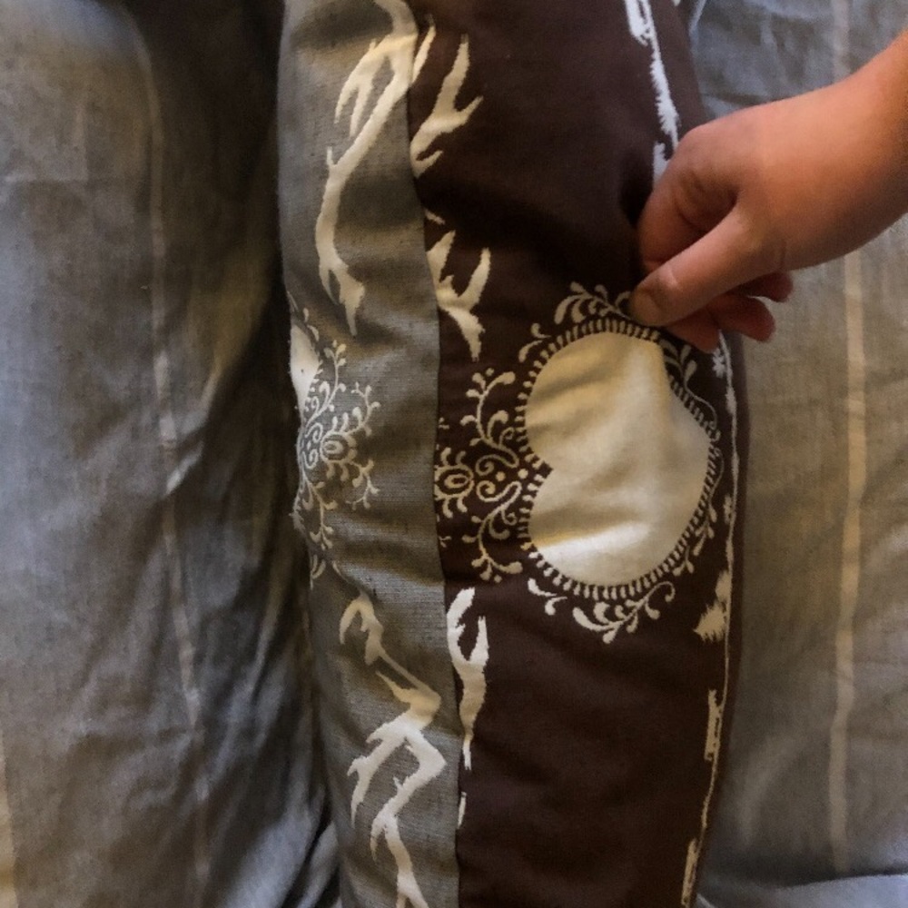 Pillow - Picture 3 of 3